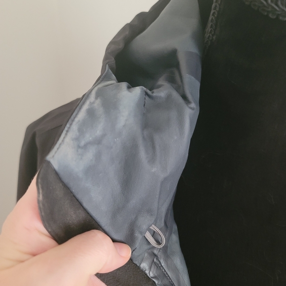 The North Face | Rain Jacket - Picture 4 of 11